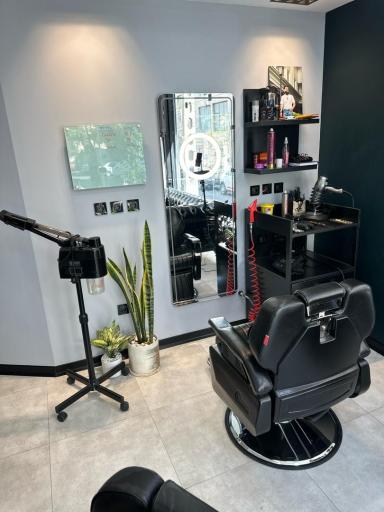 عکس آرایشگاه کوروش