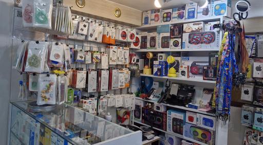 عکس فروشگاه موبایل و لوازم جانبی موباتل