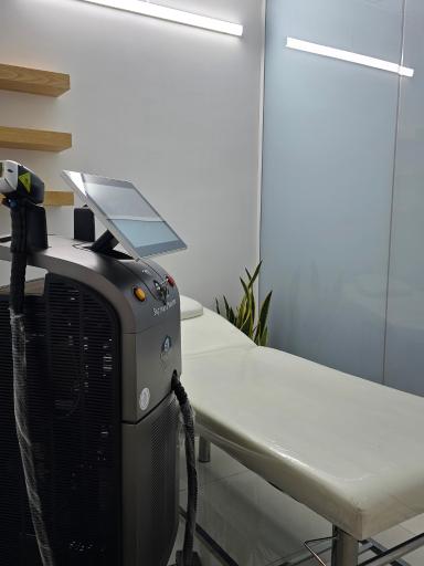 عکس مرکز لیزر و زیبایی وی‌شاین 