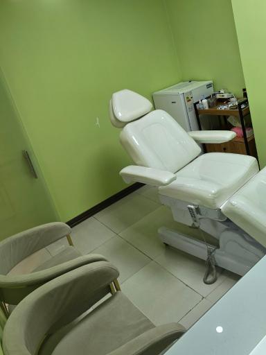 عکس مرکز لیزر و زیبایی وی‌شاین 