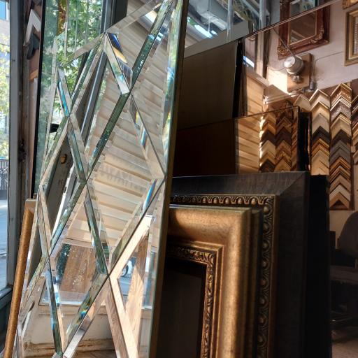 عکس فروشگاه شیشه وآینه و قاب پارس
