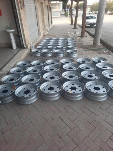 عکس فروشگاه لاستیک حاج حسین