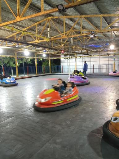 عکس شهربازی کودکان بام لند