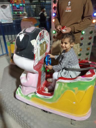 عکس شهربازی کودکان بام لند