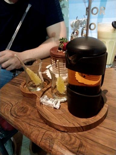 عکس کافی شاپ کافه گلدون