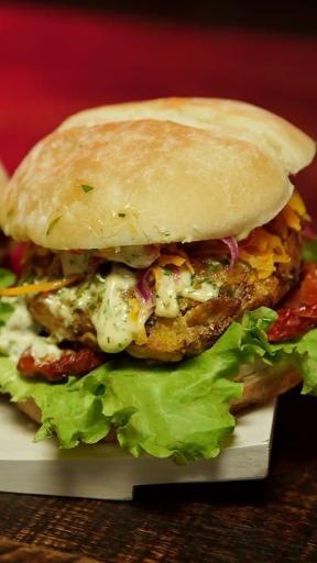 عکس پیتزا زاور شعبه ۲