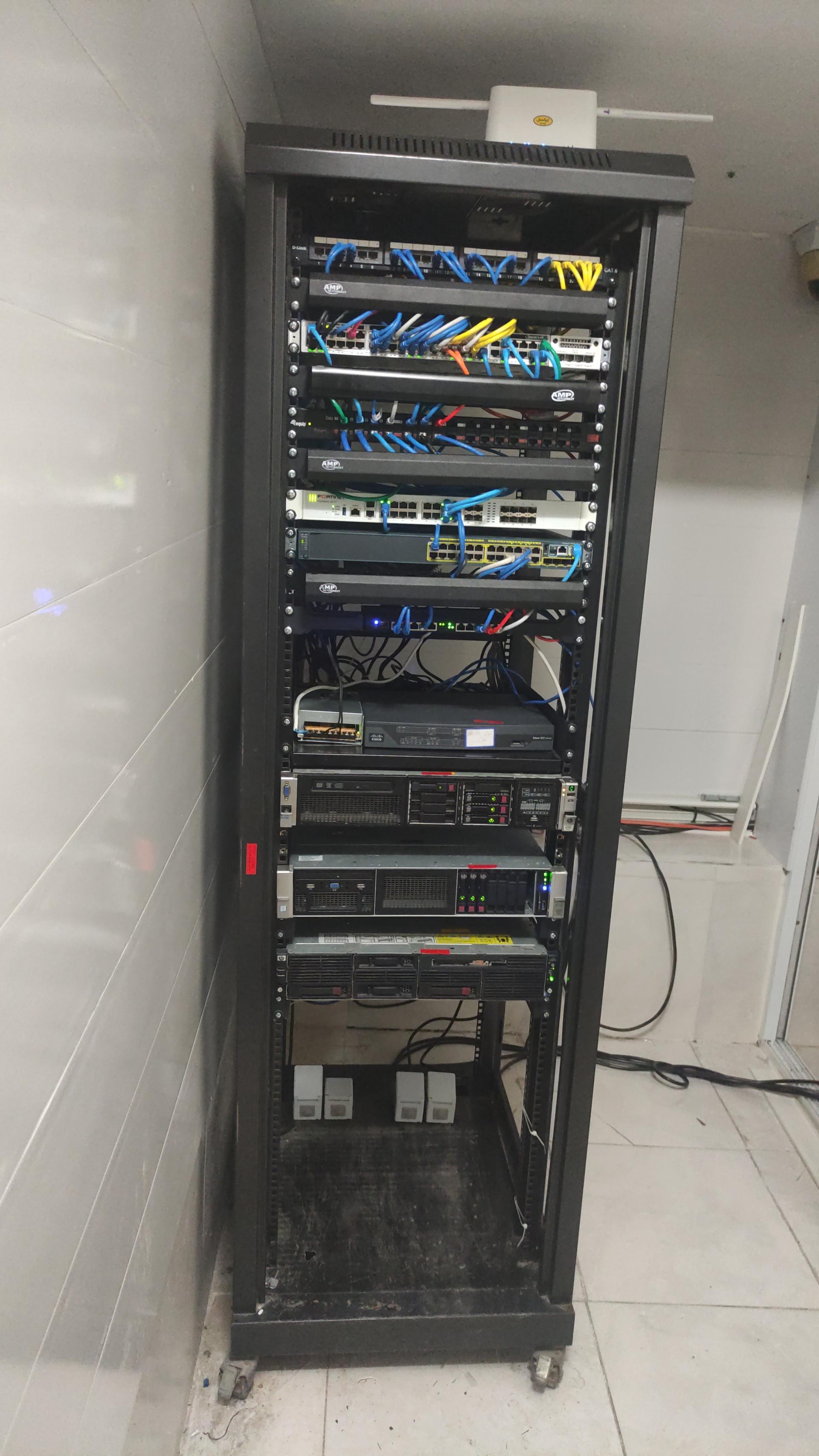 عکس شرکت سینایاران بام فناوری