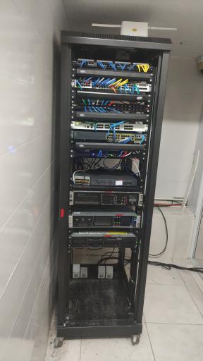 شرکت سینایاران بام فناوری