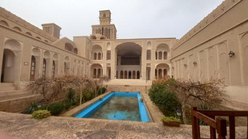 عکس خانه تاریخی آقازاده