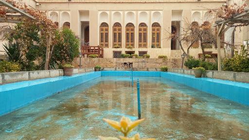 عکس خانه تاریخی آقازاده