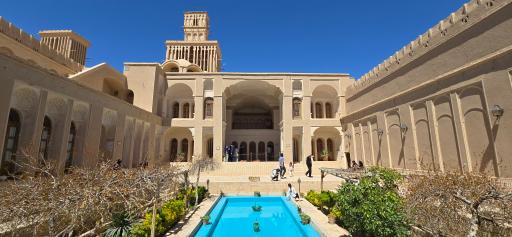 عکس خانه تاریخی آقازاده