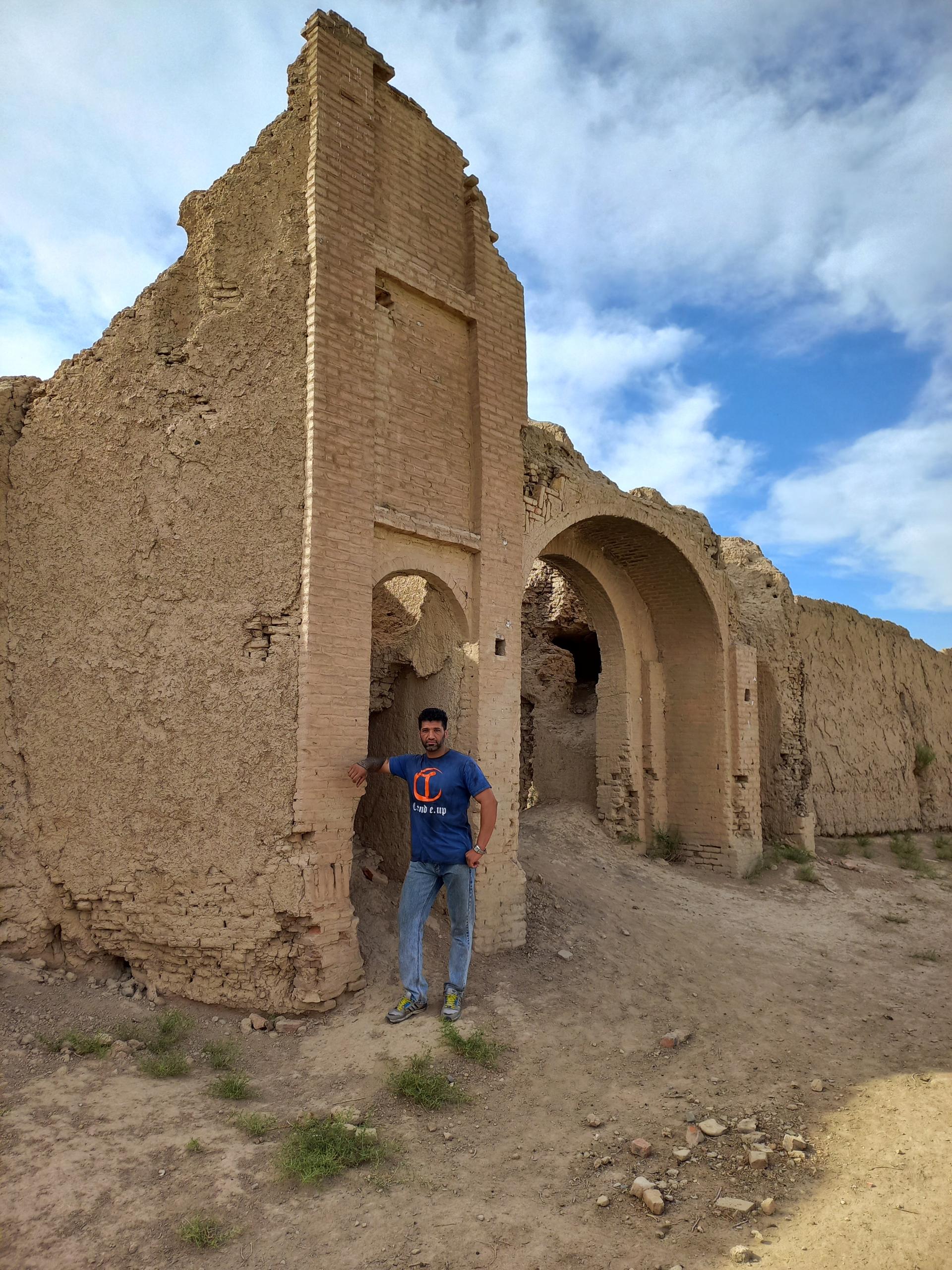 عکس قلعه خمار آباد