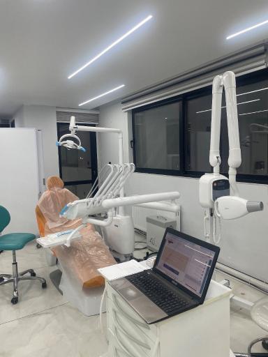 عکس مطب دندانپزشکی دکتر ذکاوت 