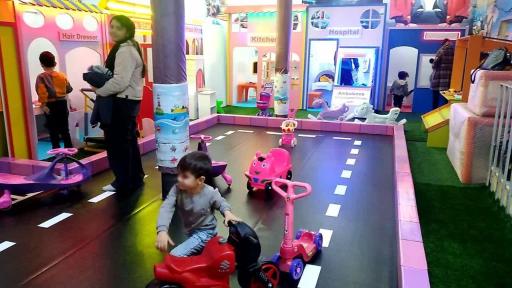 عکس خانه بازی توییتی