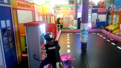 عکس خانه بازی توییتی