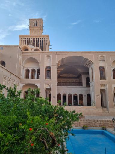 عکس خانه تاریخی آقازاده