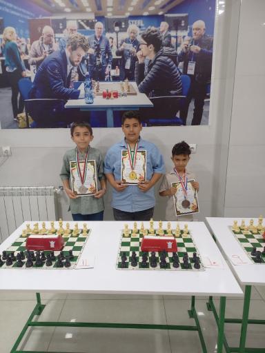 عکس باشگاه شطرنج آچمز