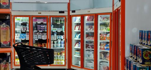 عکس فروشگاه اتکا استاد فرشچیان