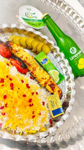 عکس تهیه غذا شاهانه