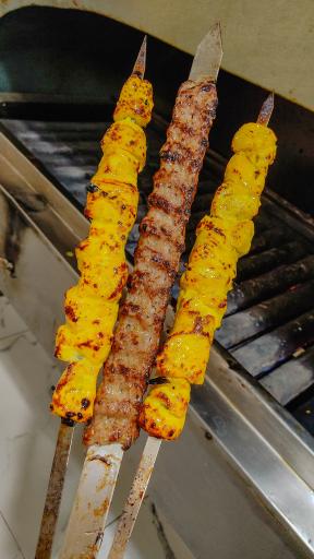 عکس تهیه غذا شاهانه