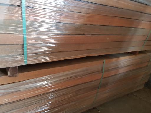 عکس چوب فروشی خزان