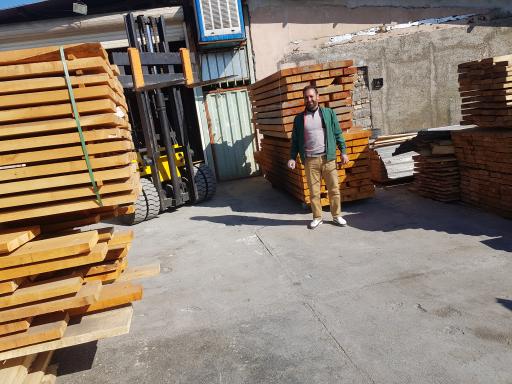 عکس چوب فروشی خزان