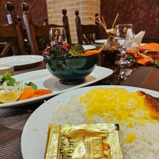 عکس مجموعه غذایی خلیفه