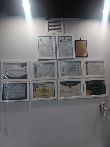 عکس آرایشگاه گریم کده