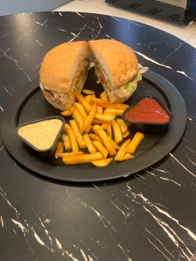 عکس فست فود سنترویچ