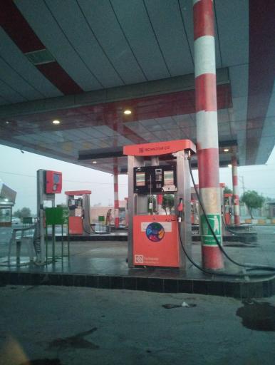 عکس پمپ بنزین رسالت