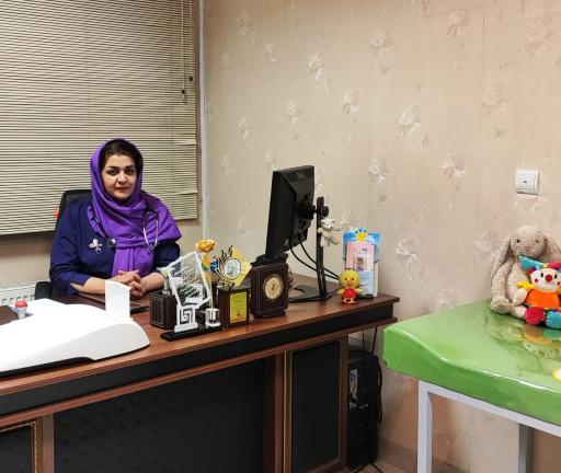 عکس دکتر فرزانه زمانی (متخصص اطفال و نوزادان)