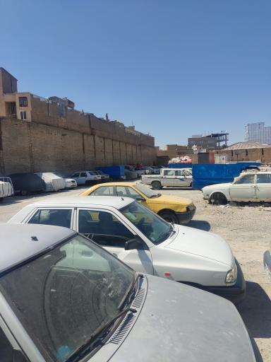 عکس پارکینگ شبانه روزی الیاسی