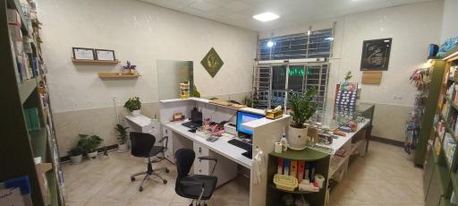 عکس داروخانه دکتر قوام حقی