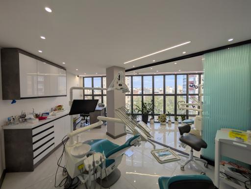 عکس دندانپزشکی دکتر سیفی و دکتر داشخانه