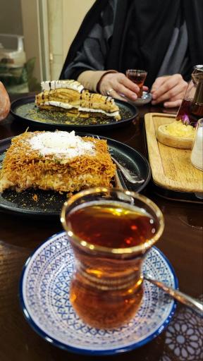 عکس کافه باقلوای پاکان