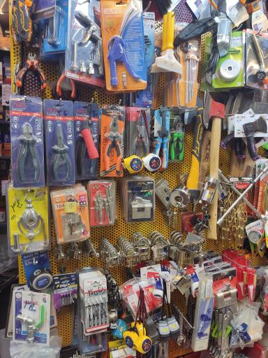 عکس رنگ و ابزار پارسا