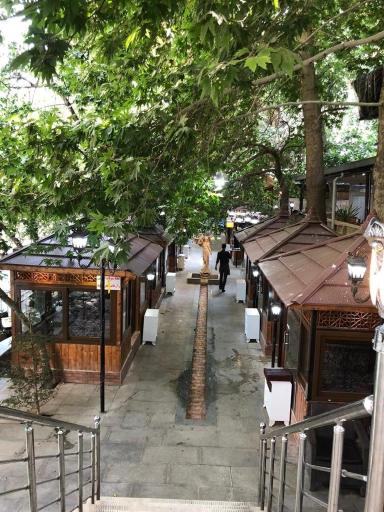 رستوران مهستان