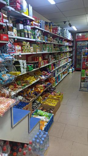 عکس سوپر مارکت هشت