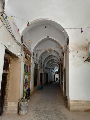 عکس بازار چارسوق شاهی