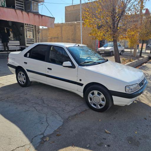 عکس نمایشگاه اتومبیل ماکادور