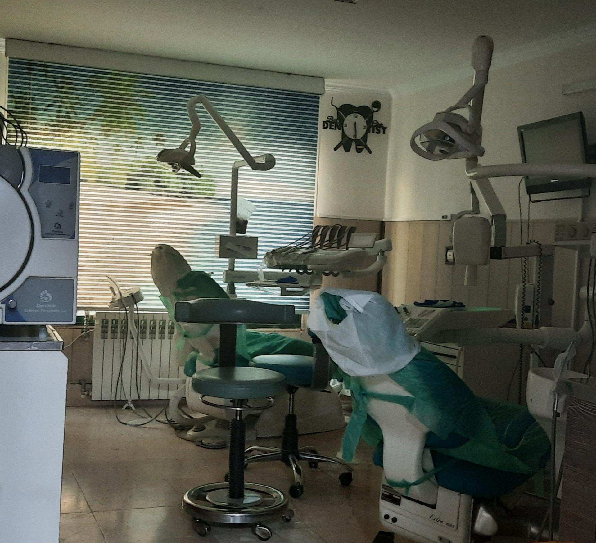 عکس دندانپزشکی دکتر نیما مستوفی زاده