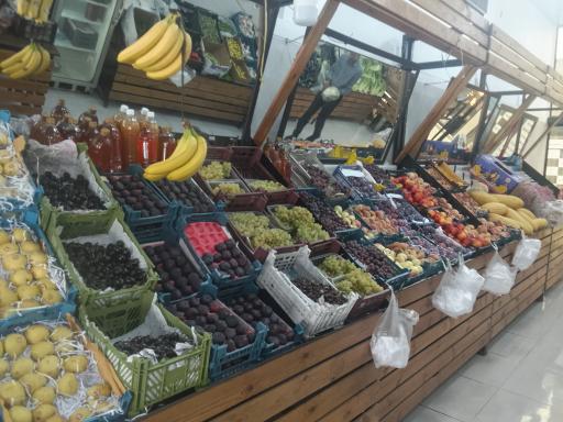عکس میوه فروشی عمو بهرام