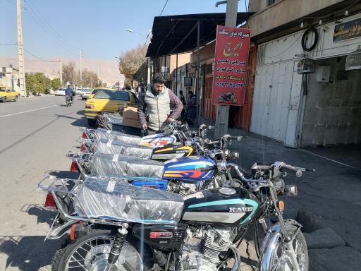 عکس تعمیرگاه موتورسیکلت ایرج