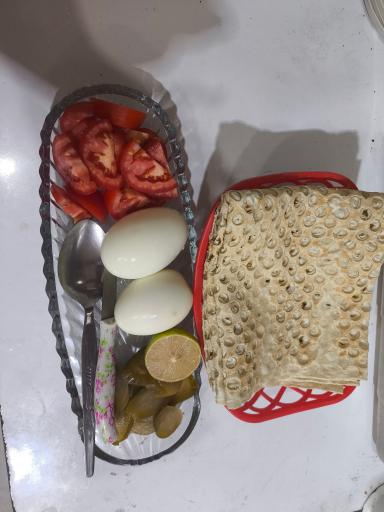 صبحانه خوری کافه سیرمونی 