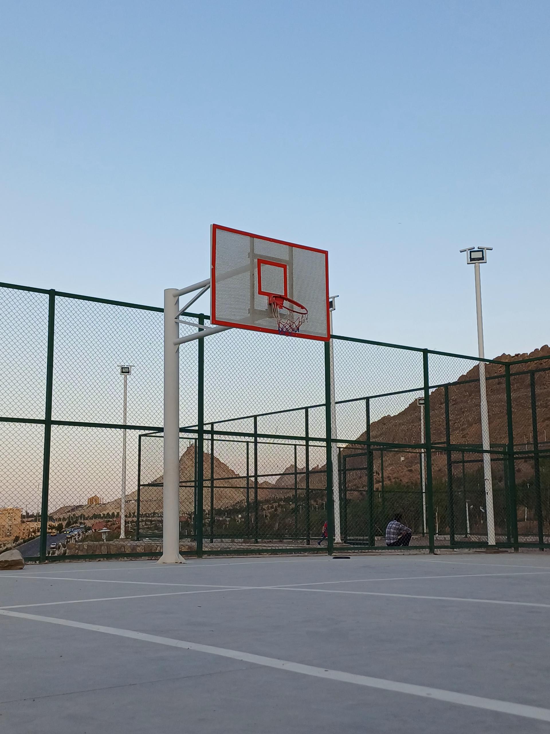 عکس زمین بسکتبال خضر نبی 