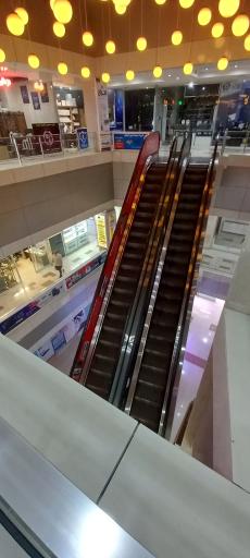 عکس مجتمع برق و الکترونیک سبحان