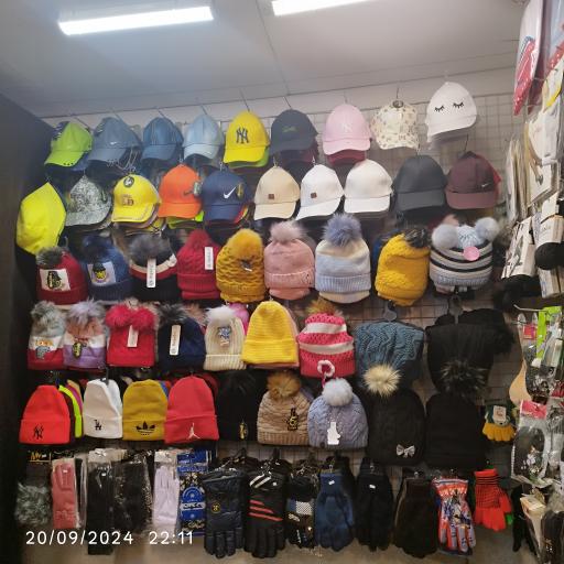 جوراب و لباس زیر تیک