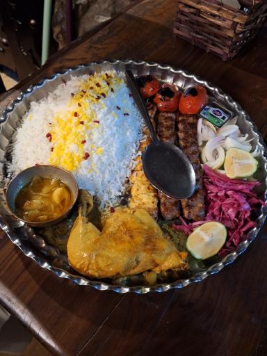 عکس رستوران اراز