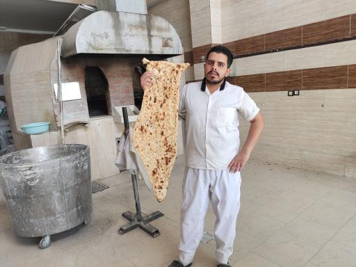 عکس نانوایی سنگک