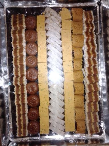 عکس شیرینی سرای دنیز